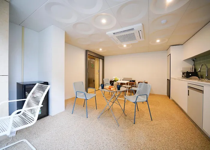 Отель Simplestay In Jongno