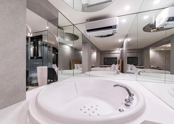 Отель Simplestay In Jongno Сеул