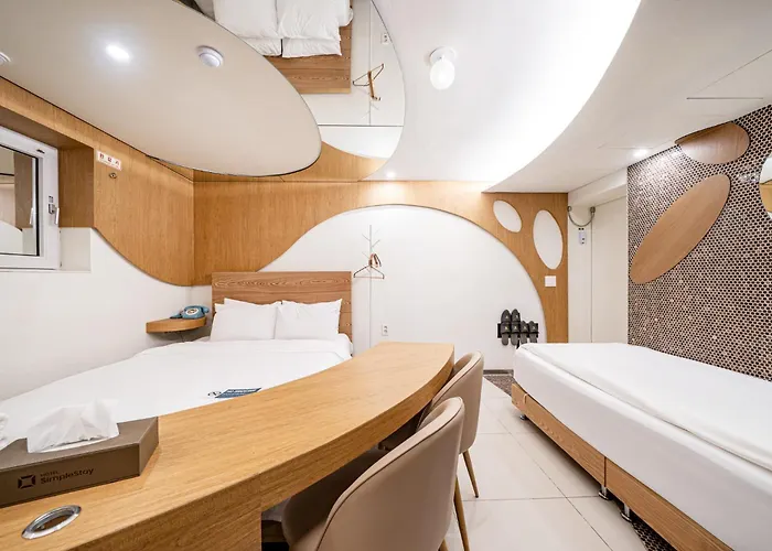 Отель Simplestay In Jongno