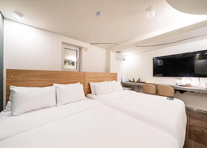 Отель Simplestay In Jongno Сеул