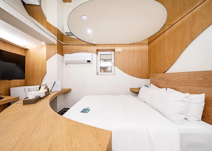 Отель Simplestay In Jongno *